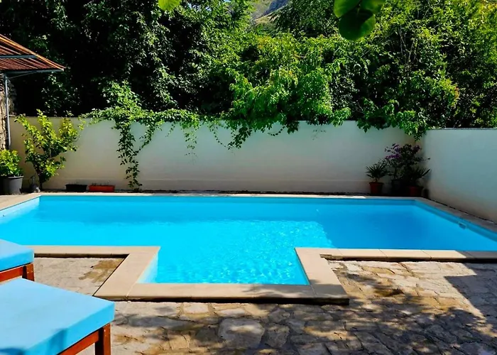 Lovely House With Swimming Pool