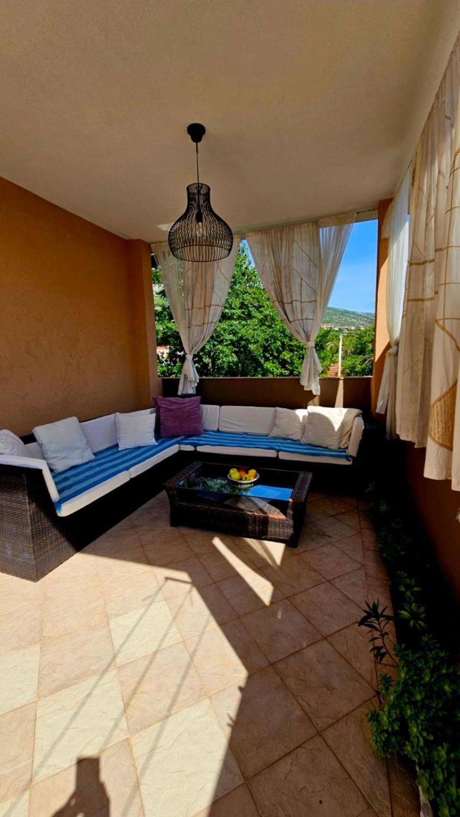 Lovely House With Swimming Pool